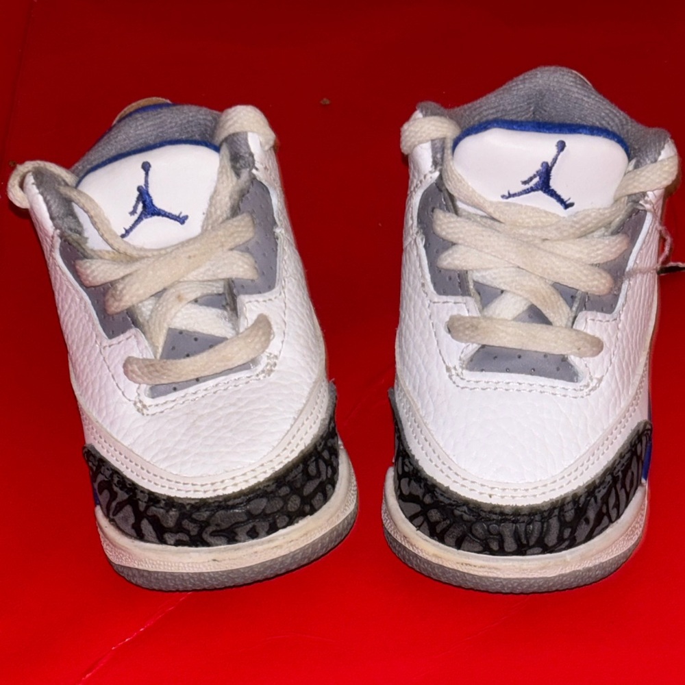 Jordan Kids White and Gray JR3 racer blue